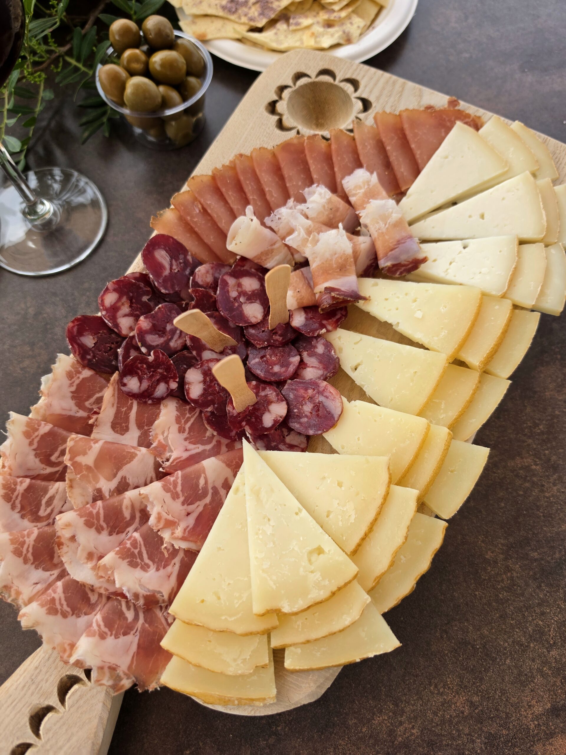 Menù Tagliere del Parco della Giara: salumi e formaggi tipici sardi